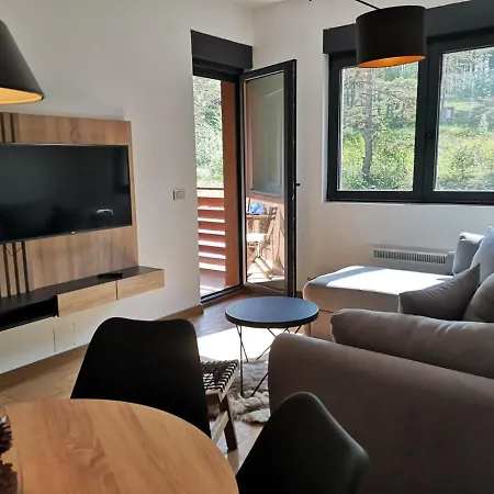 Sihrovski - Pekovic Blue Apartment *